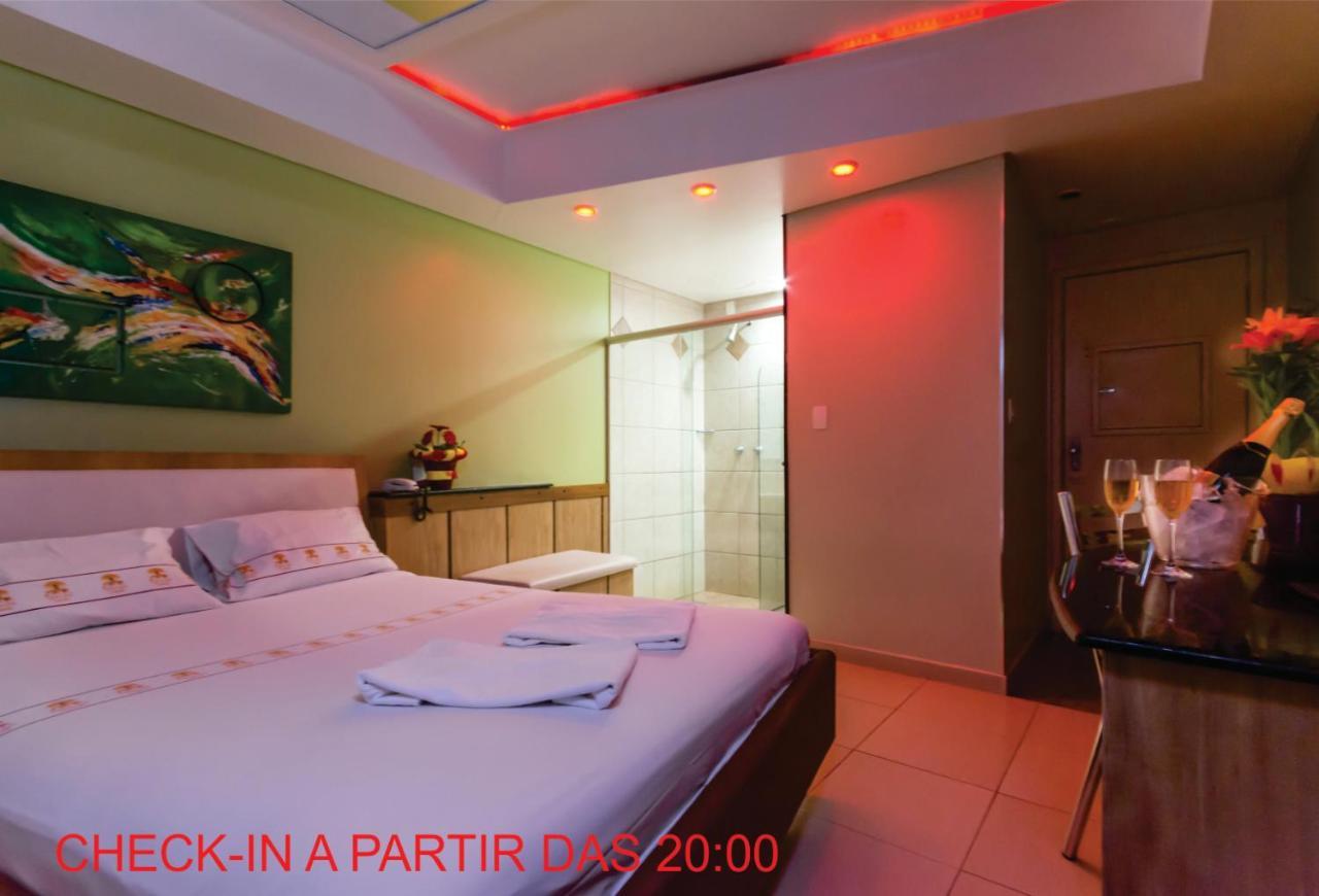 Motel Porto Dos Casais Порту-Алегрі Екстер'єр фото