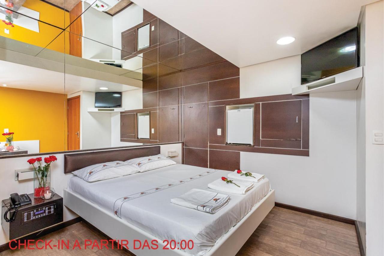 Motel Porto Dos Casais Порту-Алегрі Екстер'єр фото